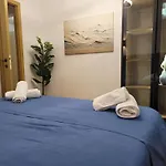 Cozy Apartment Rov
